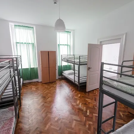 호스텔 Party At Udvarom *