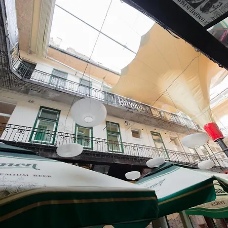 호스텔 Party At Udvarom