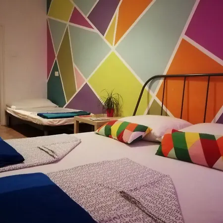 Party At Udvarom Hostel Budapeşte