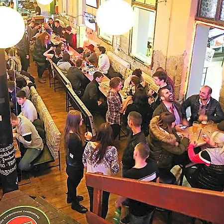 Party At Udvarom Auberge de jeunesse Budapest
