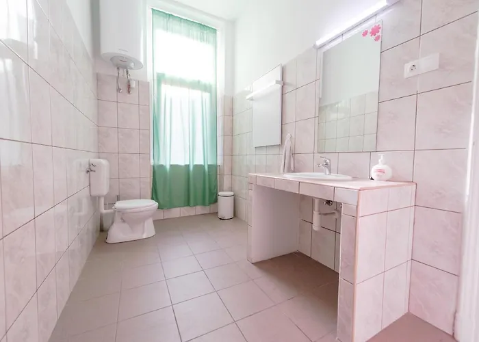 Хостел Party At Udvarom