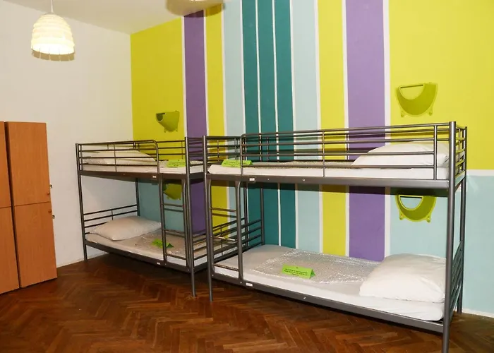 Party At Udvarom Хостел Будапешт