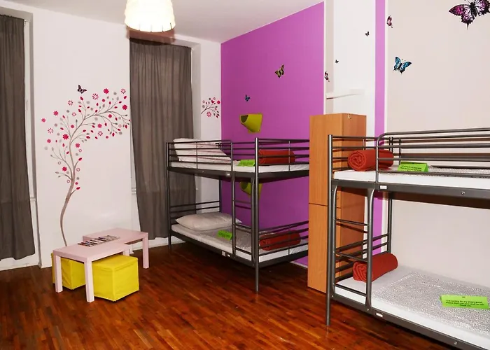 Хостел Party At Udvarom