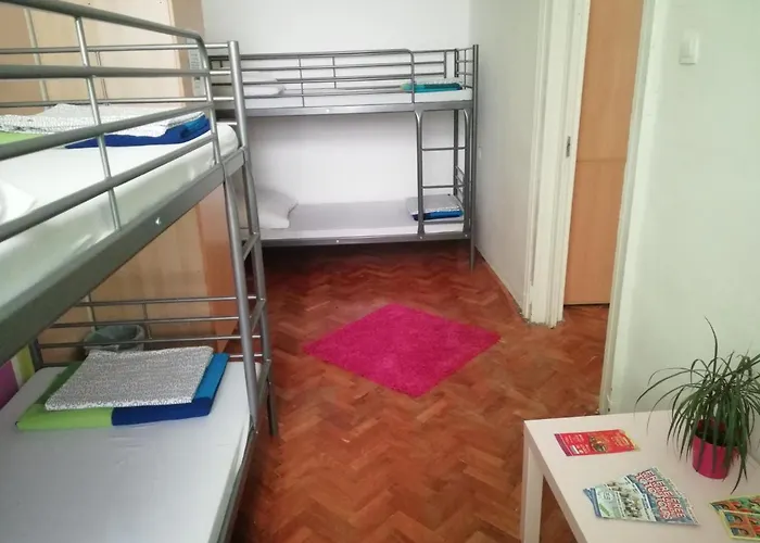 Party At Udvarom * Budapesta