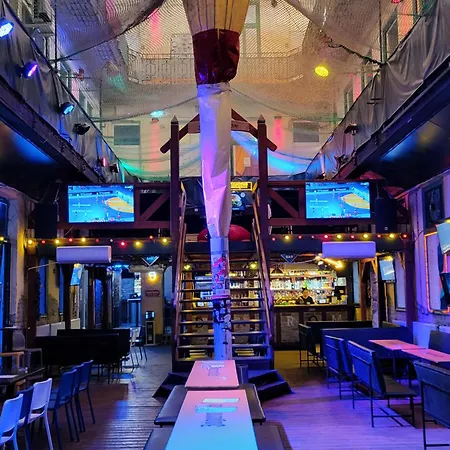 Hostel Party At Udvarom Budapest